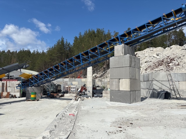1505934-8 Transportband med mottagarficka