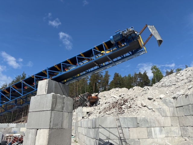 1505934-9 Transportband med mottagarficka
