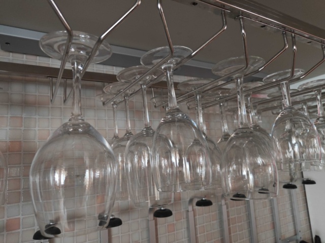 1485249-3 Glashängare med diverse glas