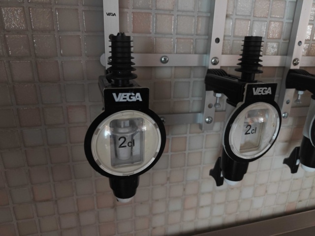 1485250-2 Väggmonterade spritdispenser - Vega