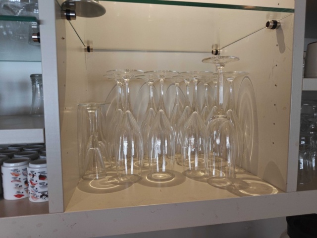 1485251-5 Diverse porslin och glas