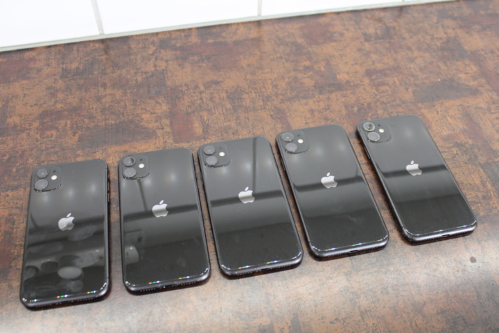 1531787-15 Mobiltelefoner iPhone 11 64GB, 5 st (svarta)