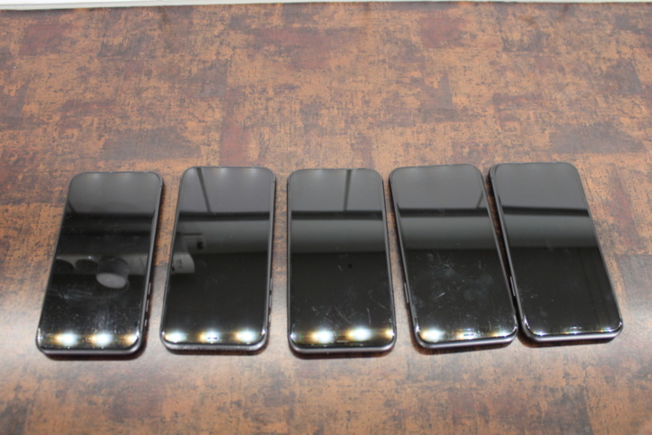 1531788-11 Mobile phones iPhone 11 64GB, 5 pcs