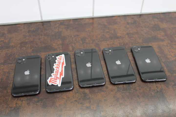 1531788-15 Mobile phones iPhone 11 64GB, 5 pcs