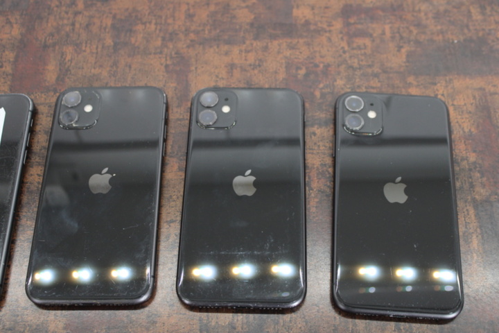 1531788-16 Mobile phones iPhone 11 64GB, 5 pcs