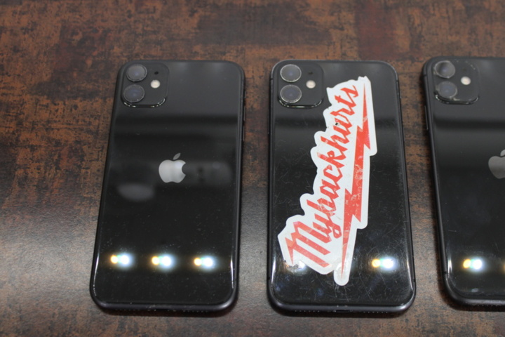 1531788-17 Mobile phones iPhone 11 64GB, 5 pcs