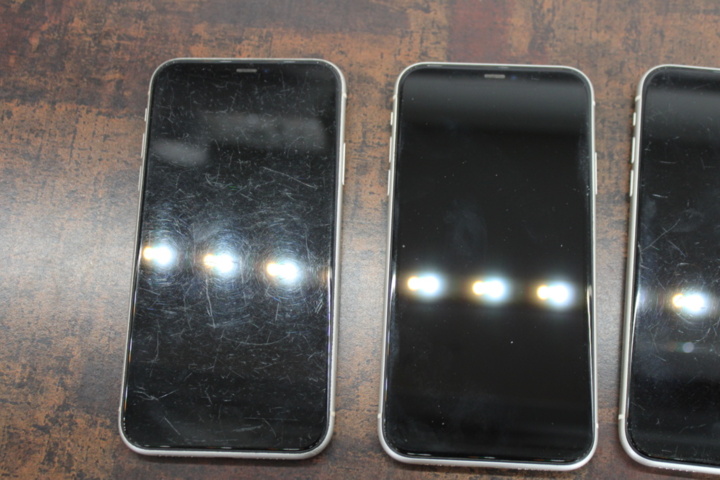 1531789-9 Mobiltelefoner iPhone 11 64GB, 5 st (vita)