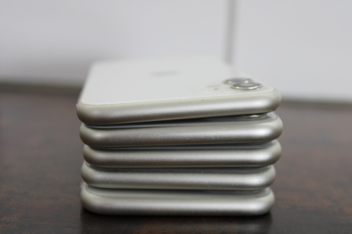 1531789-19 Mobiltelefoner iPhone 11 64GB, 5 st (vita)