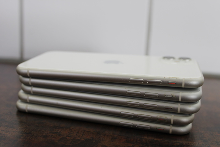 1531793-10 Mobile phones iPhone 11 64GB, 5 pcs