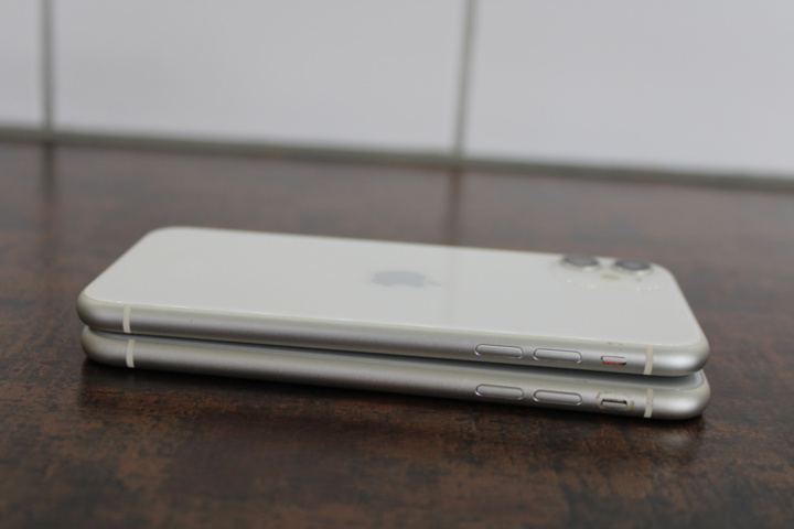 1531798-8 Mobile phones iPhone 11 64GB, 2 pcs (better condition)