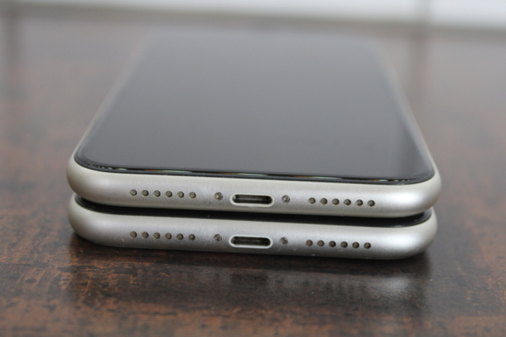 1531799-5 Mobile phones iPhone 11 64GB, 2 pcs (better condition)