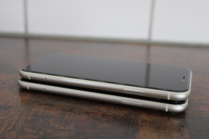 1531799-6 Mobile phones iPhone 11 64GB, 2 pcs (better condition)