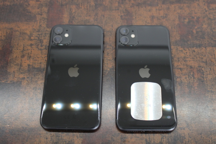 1531800-3 Mobile phones iPhone 11 64GB, 2 pcs (better condition)