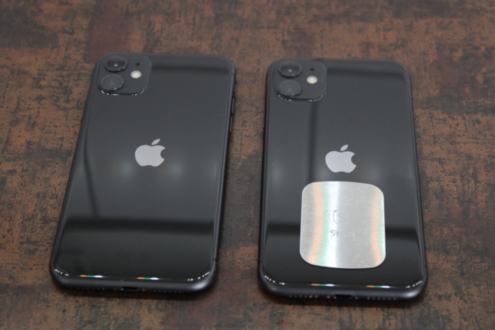 1531800-4 Mobile phones iPhone 11 64GB, 2 pcs (better condition)