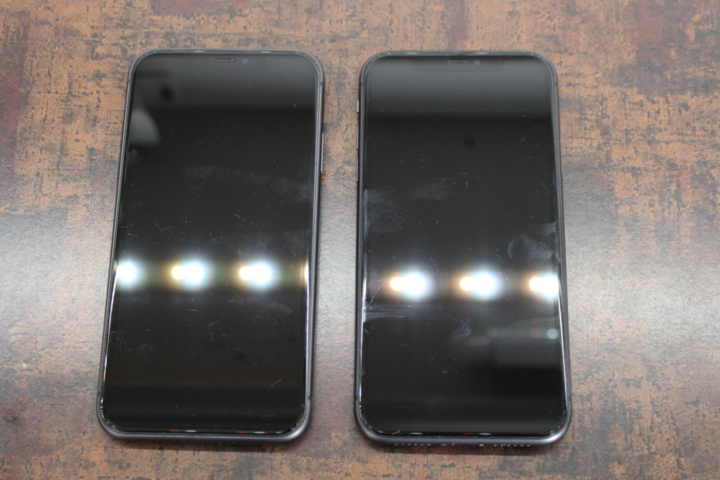 1531800-5 Mobile phones iPhone 11 64GB, 2 pcs (better condition)