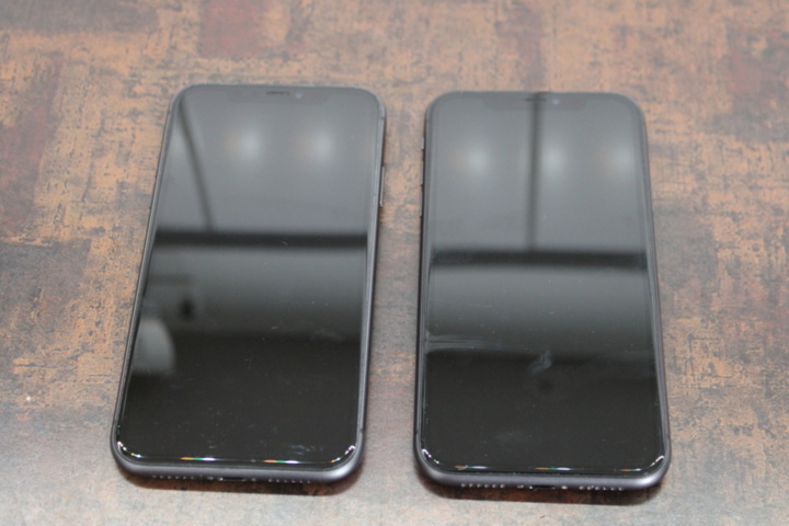 1531800-6 Mobile phones iPhone 11 64GB, 2 pcs (better condition)
