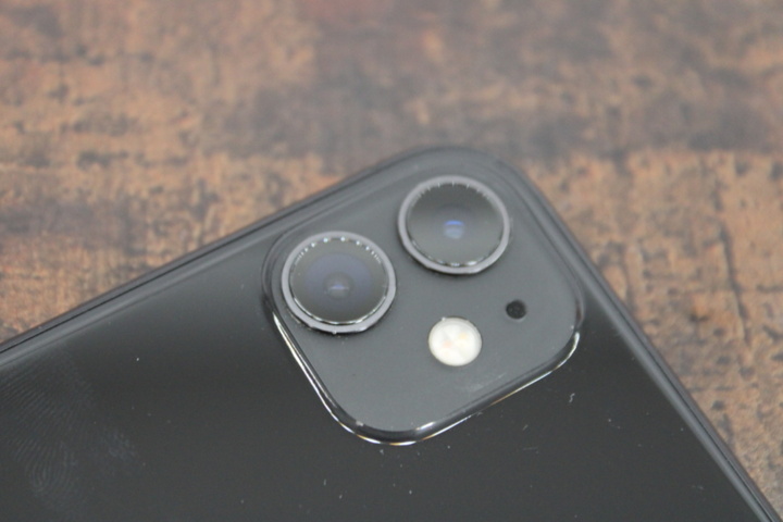 1531800-10 Mobile phones iPhone 11 64GB, 2 pcs (better condition)