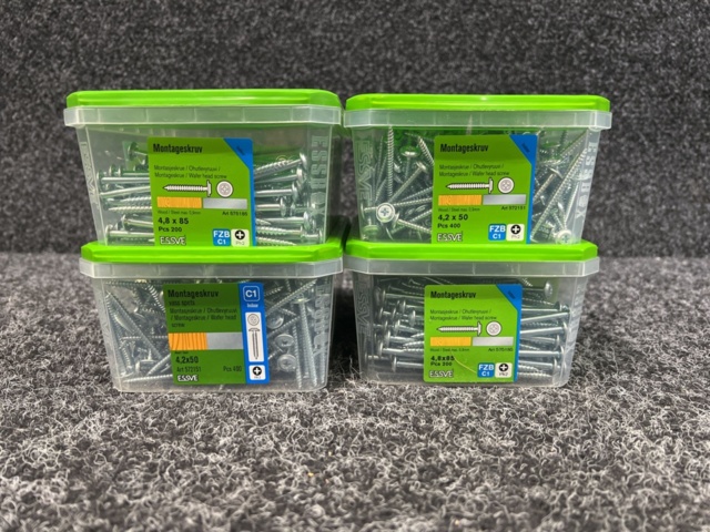 1526214-1 4 st Förpackningar Montageskruv, Essve
