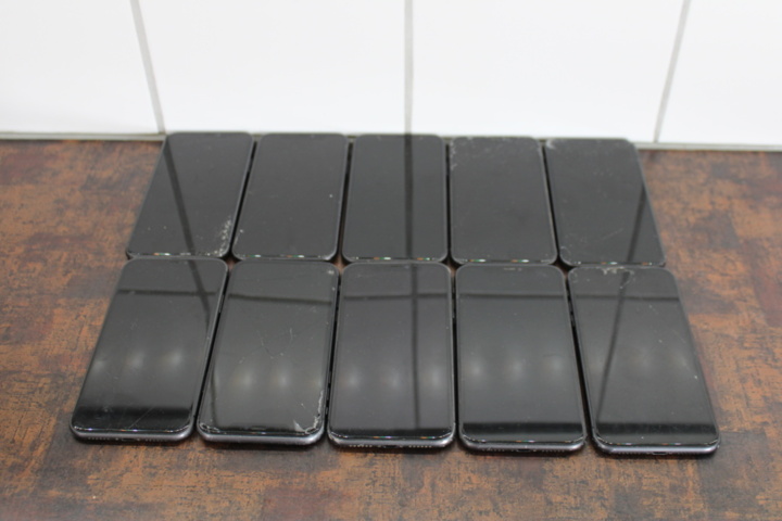 1531806-4 Mobile phones iPhone 11 64GB, 10 pcs (bad condition)