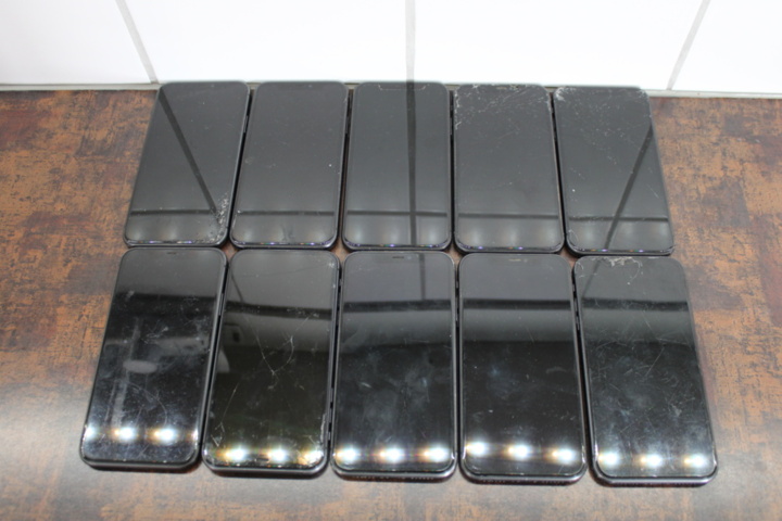 1531806-5 Mobile phones iPhone 11 64GB, 10 pcs (bad condition)