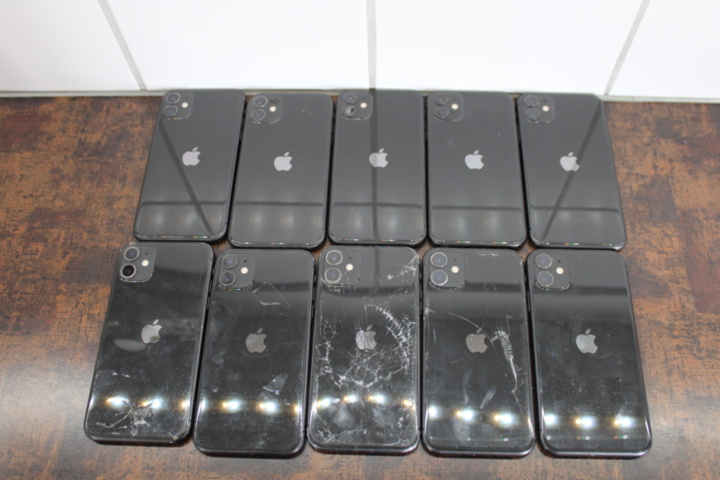 1531806-7 Mobile phones iPhone 11 64GB, 10 pcs (bad condition)