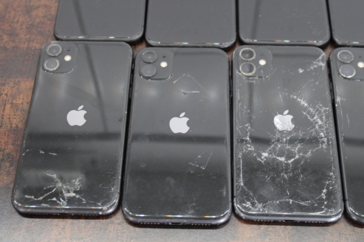 1531806-9 Mobile phones iPhone 11 64GB, 10 pcs (bad condition)