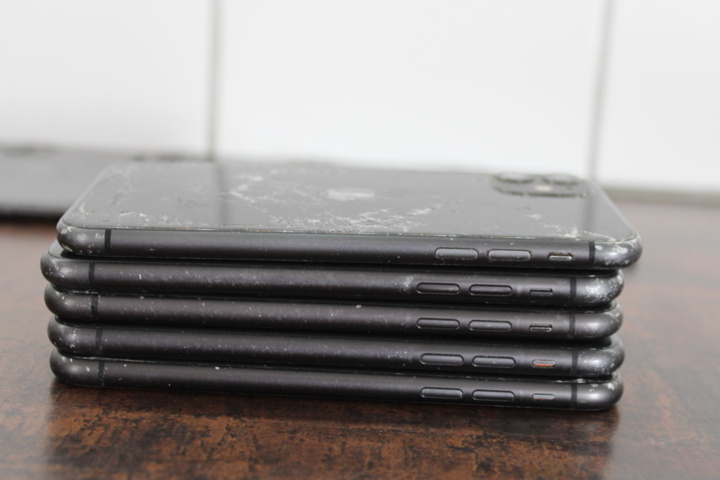 1531806-13 Mobile phones iPhone 11 64GB, 10 pcs (bad condition)