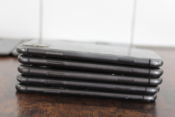 1531806-15 Mobile phones iPhone 11 64GB, 10 pcs (bad condition)