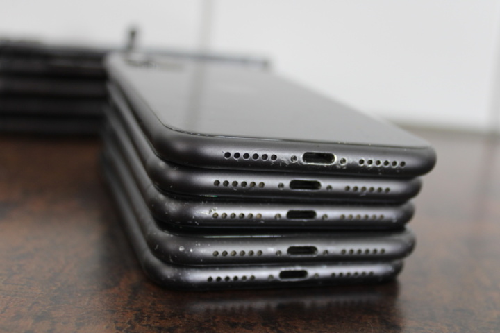 1531806-16 Mobile phones iPhone 11 64GB, 10 pcs (bad condition)
