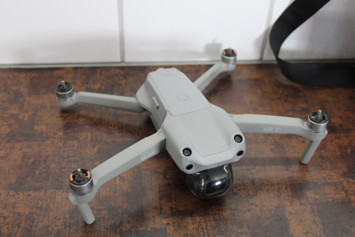 1531810-8 Drone DJI Air 2S