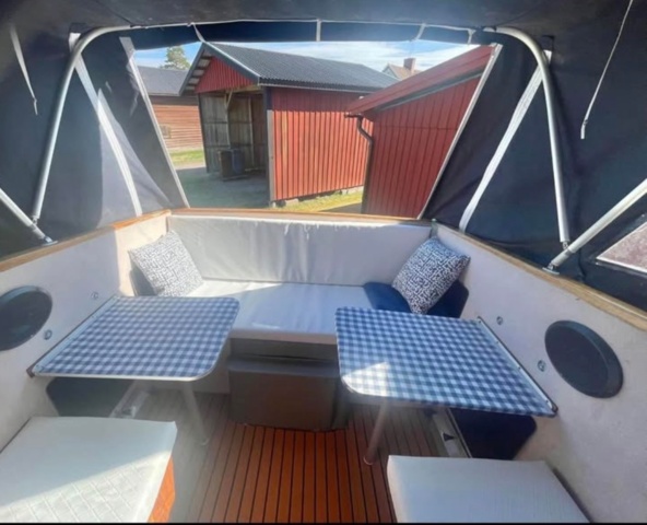 1458063-3 Motor boat with trailer - Swemax 750