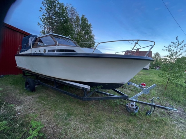 1458063-2 Motor boat with trailer - Swemax 750