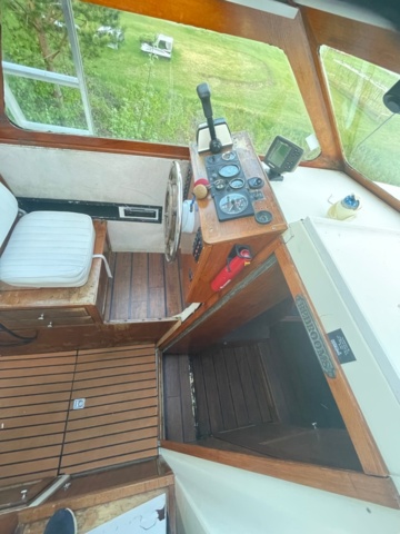 1458063-7 Motor boat with trailer - Swemax 750