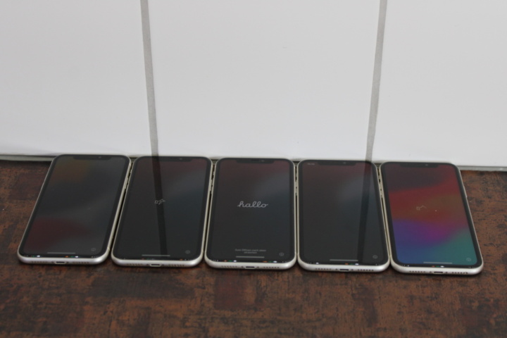 1531785-1 Mobiltelefoner iPhone 11 64GB, 5 st (vita)