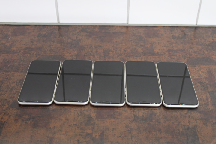1531785-5 Mobiltelefoner iPhone 11 64GB, 5 st (vita)
