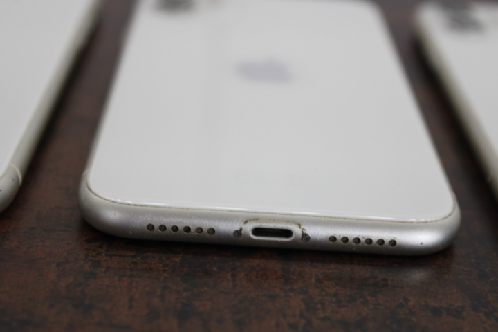 1531785-14 Mobiltelefoner iPhone 11 64GB, 5 st (vita)