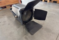 1533644 6 pcs 2kW fresnel with barndoors