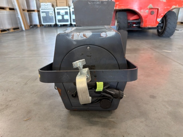 1533644-4 6 pcs 2kW fresnel with barndoors