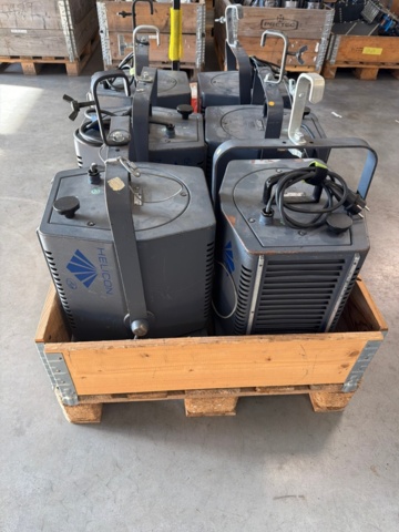 1533644-7 6 pcs 2kW fresnel with barndoors