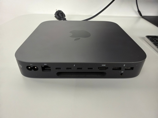 1533609-5 Mac Mini 2018 with display, A1993