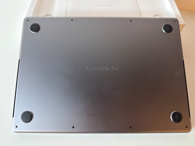 1533613-5 MacBook Pro 14 inch, A2442