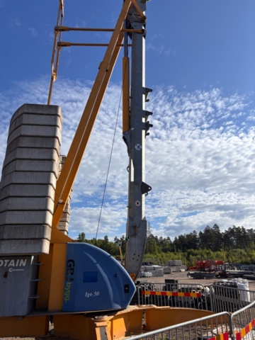 1524725-12 Självresande tornkran med dolly/vagn - Potain Igo 50 -2014
