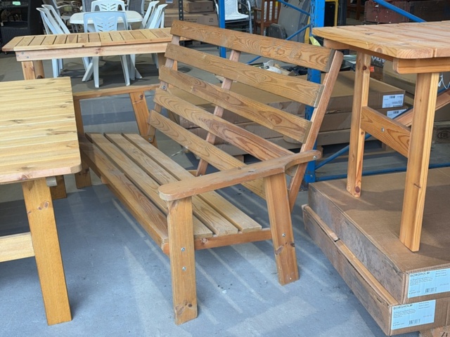 1525397-3 Bord och soffor 2 st
