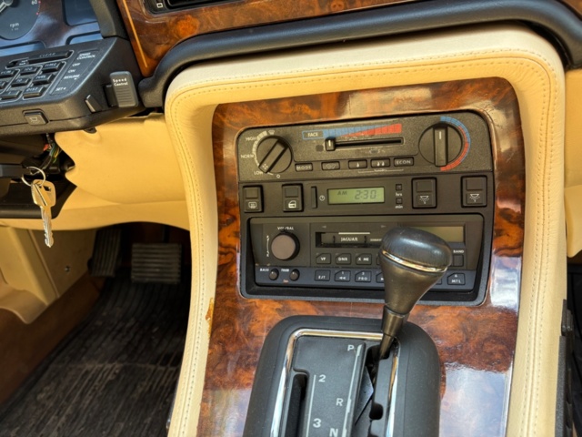 1471445-23 Jaguar Daimler -1989