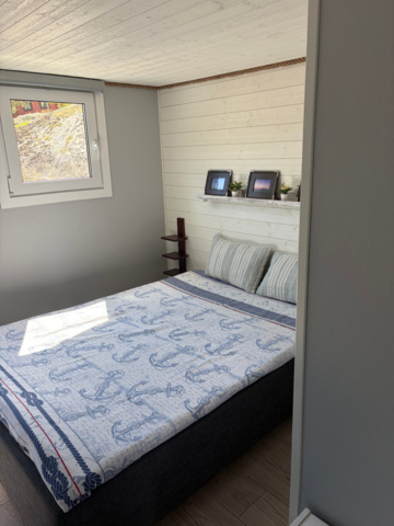 1491548-19 Nyrenoverad husbåt med vedeldad bastu - "Muskö Sealodge"