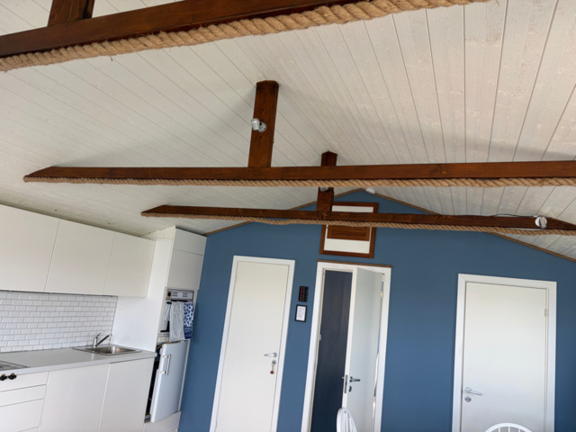 1491548-12 Nyrenoverad husbåt med vedeldad bastu - "Muskö Sealodge"