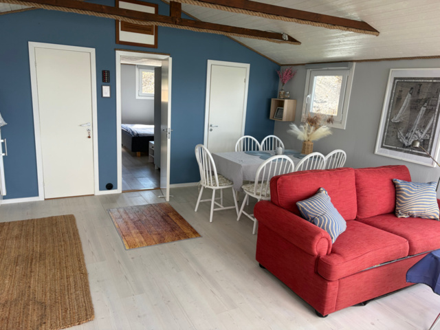 1491548-10 Nyrenoverad husbåt med vedeldad bastu - "Muskö Sealodge"