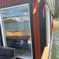 1491548-7 Nyrenoverad husbåt med vedeldad bastu - "Muskö Sealodge"