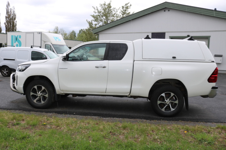 1417056-8 Toyota Hilux Extra Cab 2.4 AWD Automatic, 2021 (Repair Item)