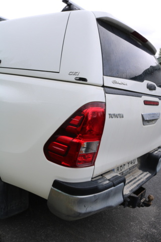 1417056-9 Toyota Hilux Extra Cab 2.4 AWD Automatic, 2021 (Repair Item)